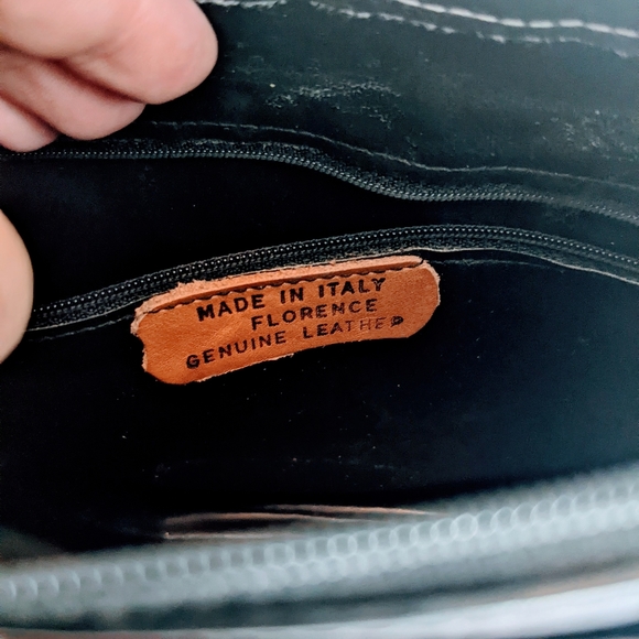 Vintage CM 1966 Genuine Italian Leather Adjustable Crossbody Bag - Picture 6 of 10